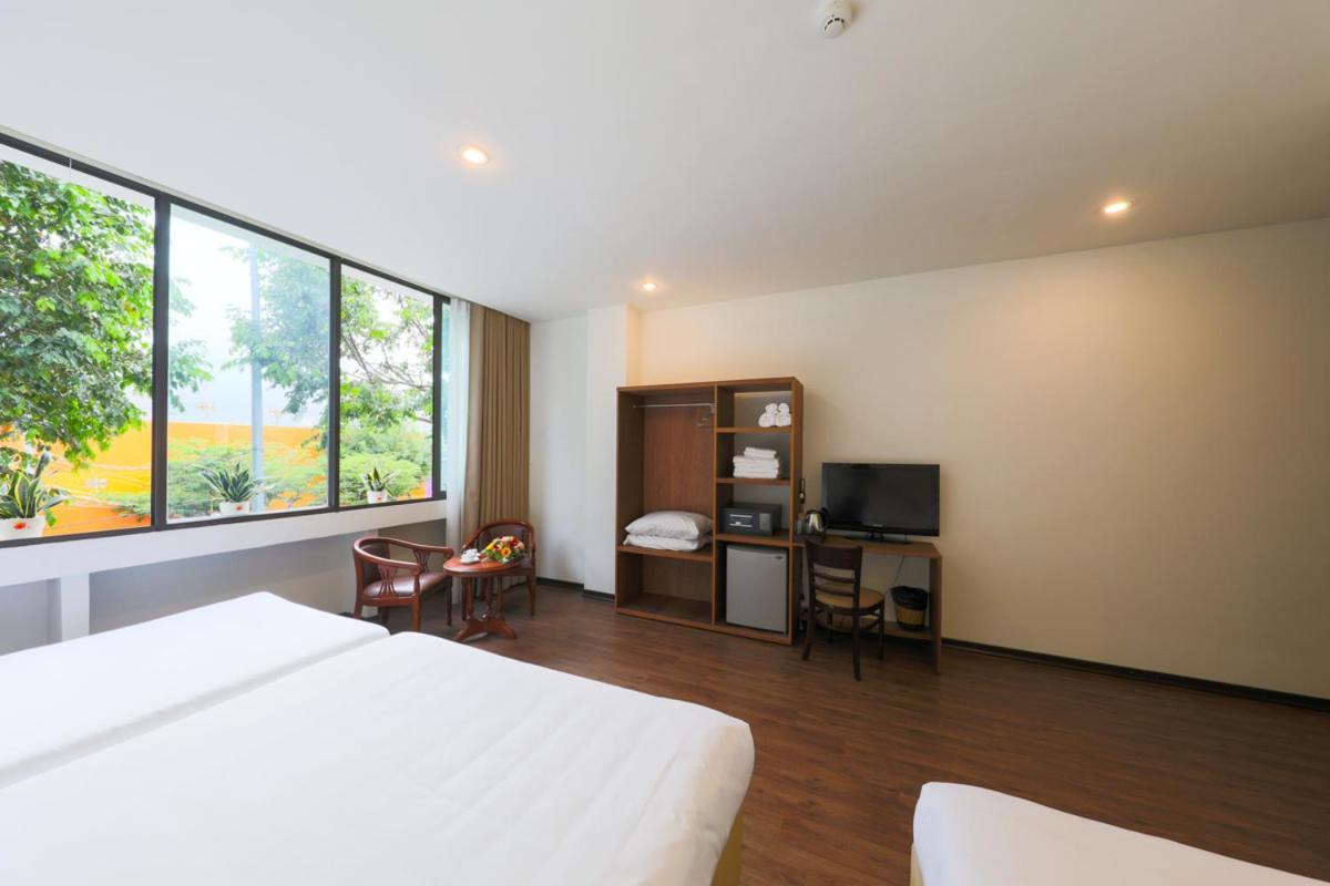 Vitalis Riverside Hotel Da Nang Bagian luar foto