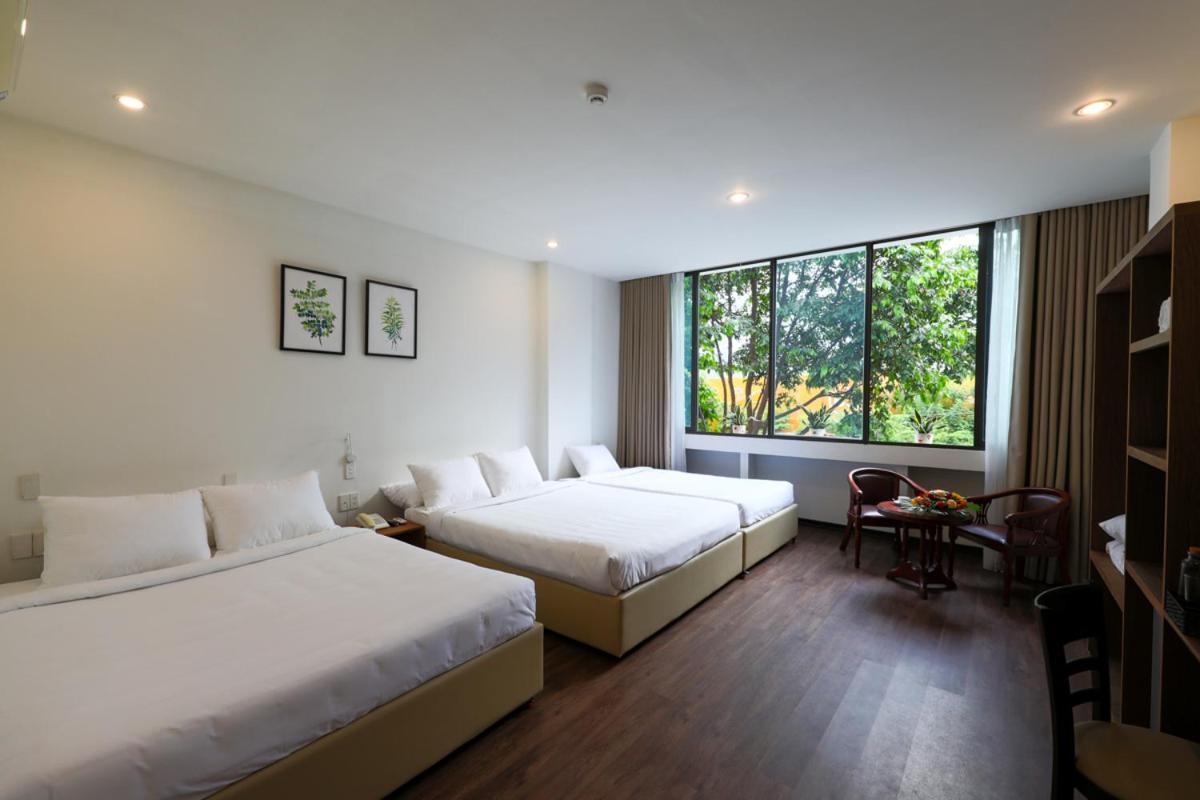 Vitalis Riverside Hotel Da Nang Bagian luar foto