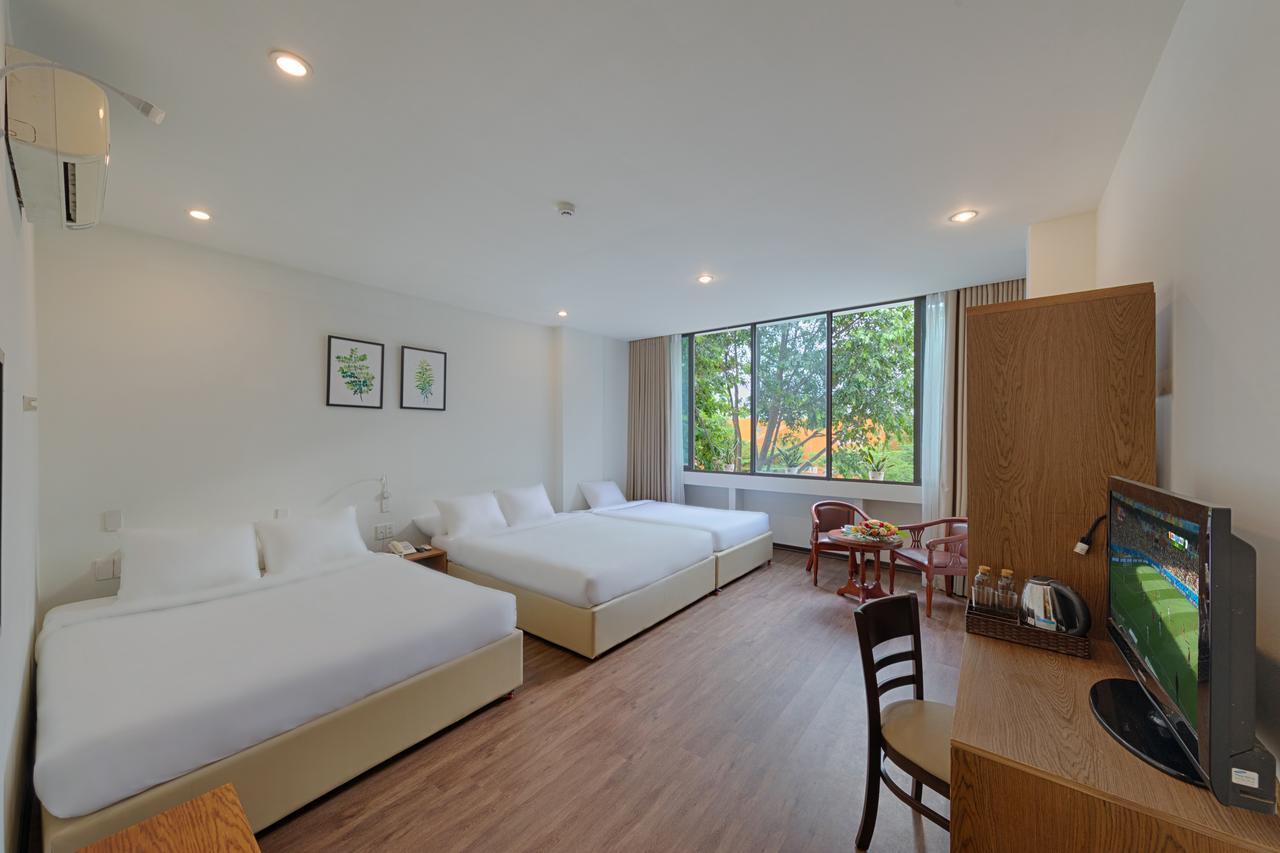 Vitalis Riverside Hotel Da Nang Bagian luar foto